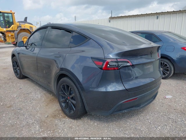 Продаж на аукціоні авто 2023 Tesla Model Y Awd/long Range Dual Motor All-wheel Drive, vin: 7SAYGAEE9PF902802, номер лоту: 45325045