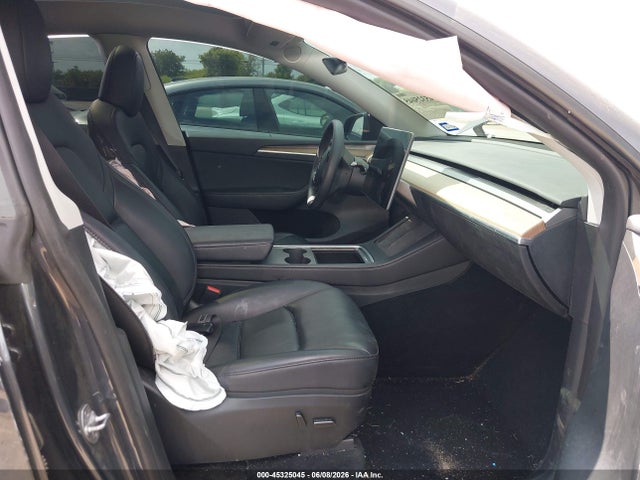 Продаж на аукціоні авто 2023 Tesla Model Y Awd/long Range Dual Motor All-wheel Drive, vin: 7SAYGAEE9PF902802, номер лоту: 45325045
