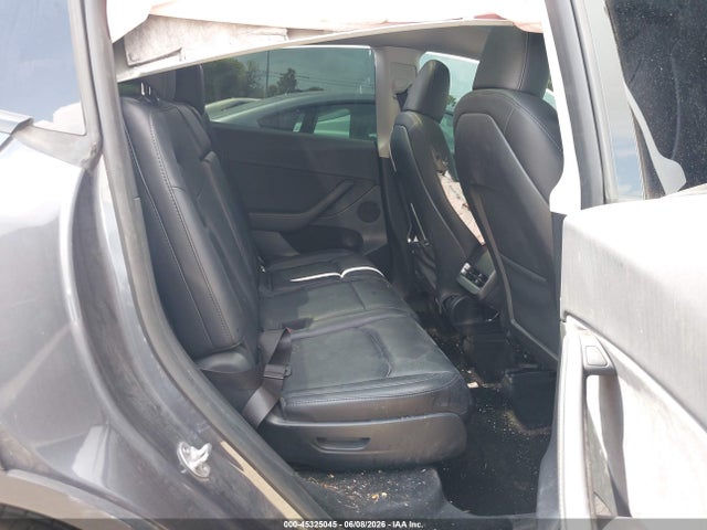 Продаж на аукціоні авто 2023 Tesla Model Y Awd/long Range Dual Motor All-wheel Drive, vin: 7SAYGAEE9PF902802, номер лоту: 45325045