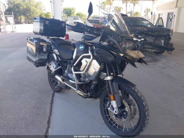WB10M1309R6J09893 auction archive image