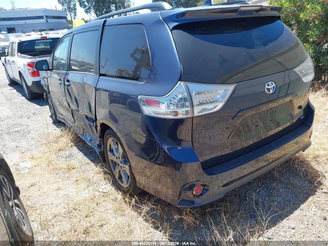 5TDXZ3DC9JS914028 Toyota Sienna Se 8 Passenger