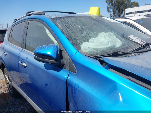 JTMYFREV9JJ725957 Toyota Rav4 Limited