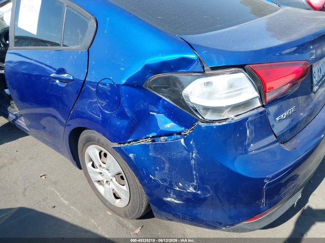 KIA FORTE LX 2017 3KPFL4A79HE129488 Image 6