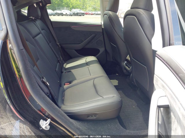 Продажа на аукционе авто 2026 Tesla Model Y All-wheel Drive/long Range Launch Series/premium All-wheel Drive, vin: 7SAYGDEE6TF553805, номер лота: 45325240