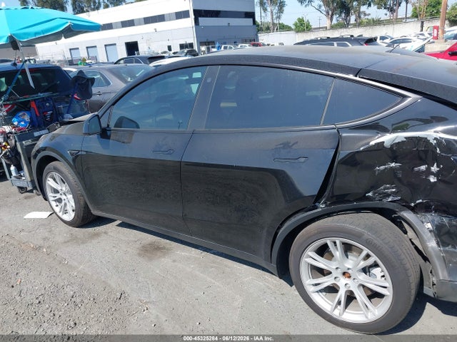 2023 Tesla Model Y Awd/long Range Dual Motor All-wheel Drive მანქანა იყიდება აუქციონზე, vin: 7SAYGDEE7PA125907, აუქციონის ნომერი: 45325284