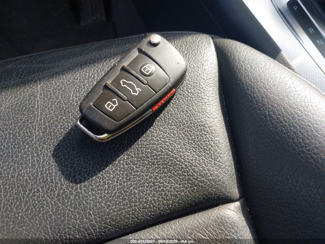 WA1EFCFS8GR011195 Audi Q3 2.0t Premium Plus