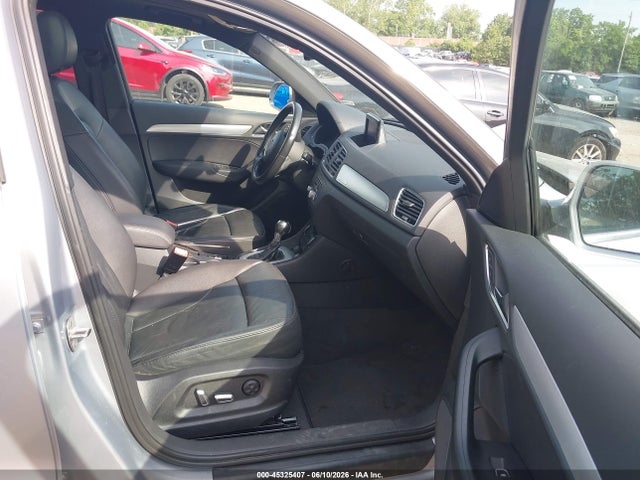 WA1EFCFS8GR011195 Audi Q3 2.0t Premium Plus