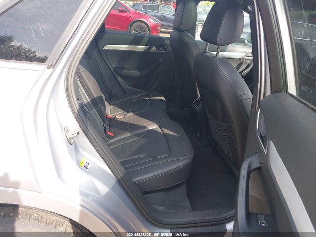 WA1EFCFS8GR011195 Audi Q3 2.0t Premium Plus