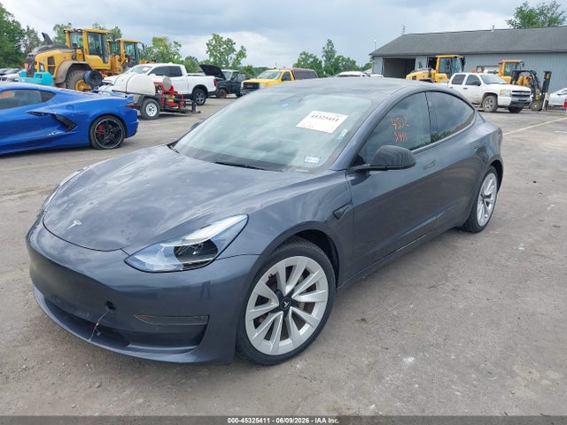 Tesla Model 3 Rear-wheel Drive 2022 5YJ3E1EA1NF355922 Image 2