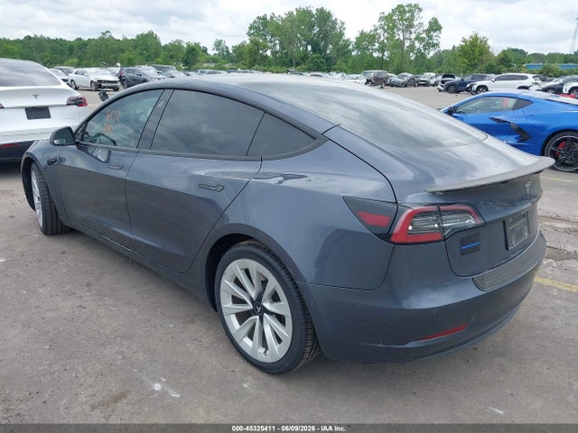 Tesla Model 3 Rear-wheel Drive 2022 5YJ3E1EA1NF355922 Image 3