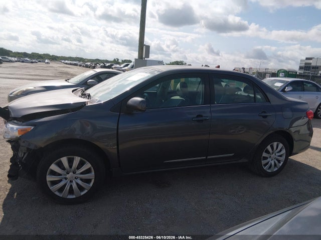 2013 Toyota Corolla Le მანქანა იყიდება აუქციონზე, vin: 5YFBU4EE8DP125381, აუქციონის ნომერი: 45325426