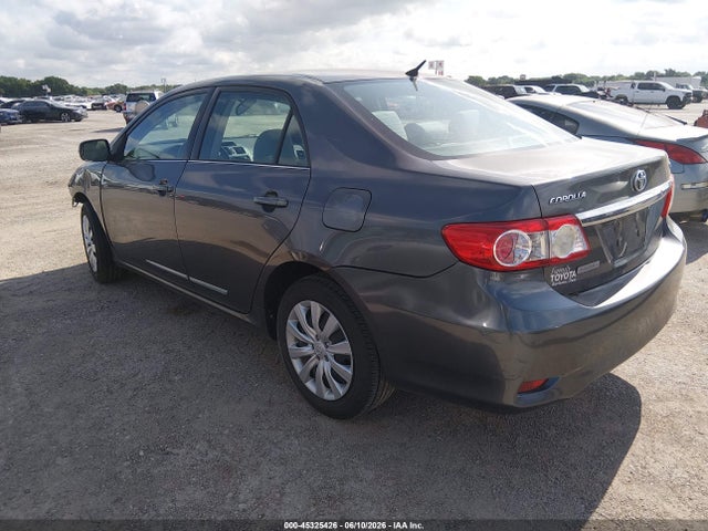 2013 Toyota Corolla Le მანქანა იყიდება აუქციონზე, vin: 5YFBU4EE8DP125381, აუქციონის ნომერი: 45325426