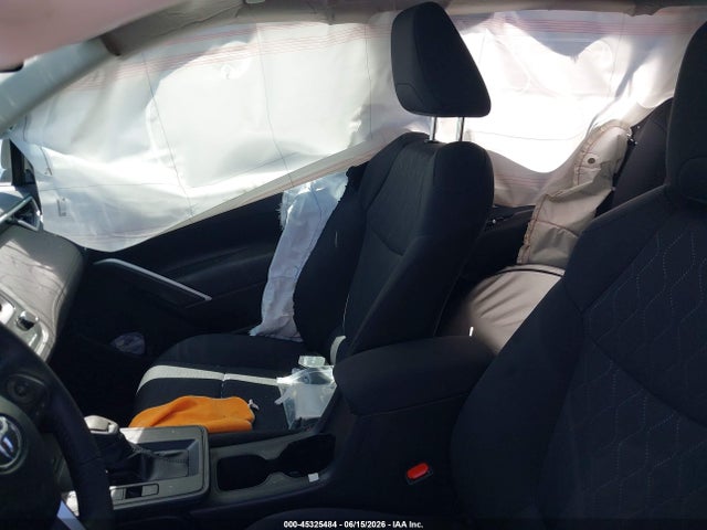 Toyota Corolla Cross Le 2026 7MUCAAAG2TV170170 Image 13