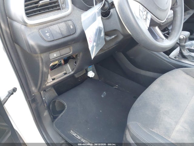 5XYPGDA58LG681762 KIA Sorento 3.3l Lx