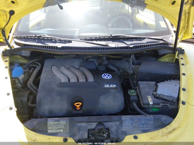 45325563 :رقم المزاد ، 3VWCA21C6YM475186 vin ، 2000 Volkswagen New Beetle Gls مزاد بيع