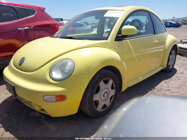 45325563 :رقم المزاد ، 3VWCA21C6YM475186 vin ، 2000 Volkswagen New Beetle Gls مزاد بيع