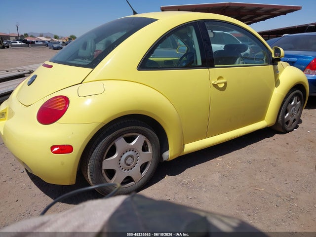 45325563 :رقم المزاد ، 3VWCA21C6YM475186 vin ، 2000 Volkswagen New Beetle Gls مزاد بيع