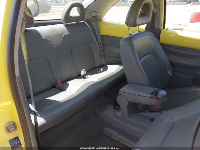 45325563 :رقم المزاد ، 3VWCA21C6YM475186 vin ، 2000 Volkswagen New Beetle Gls مزاد بيع