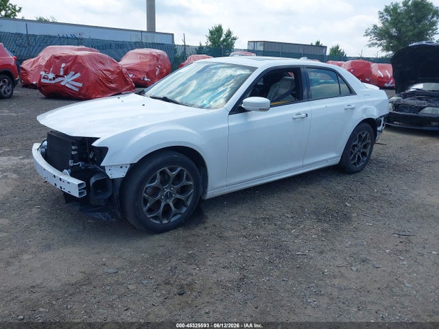 Chrysler 300 2018 2C3CCAGG6JH309101 Image 2