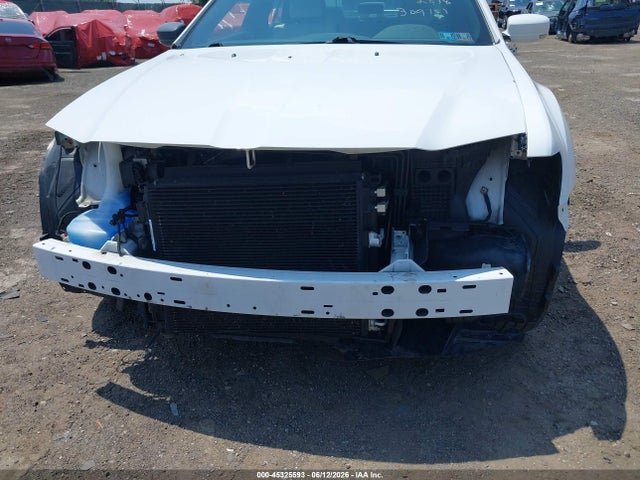 Chrysler 300 2018 2C3CCAGG6JH309101 Image 6