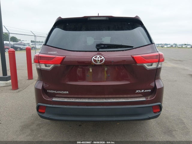 5TDJZRFH5JS813196 Toyota Highlander Xle