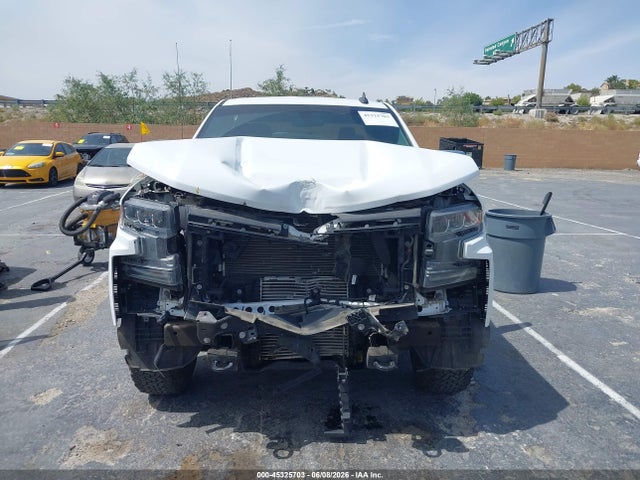 1GCRYDEK2KZ247570 Chevrolet Silverado 1500 Lt