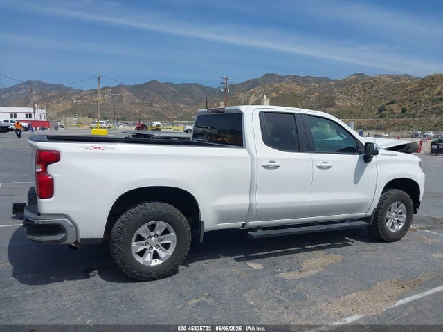 1GCRYDEK2KZ247570 Chevrolet Silverado 1500 Lt
