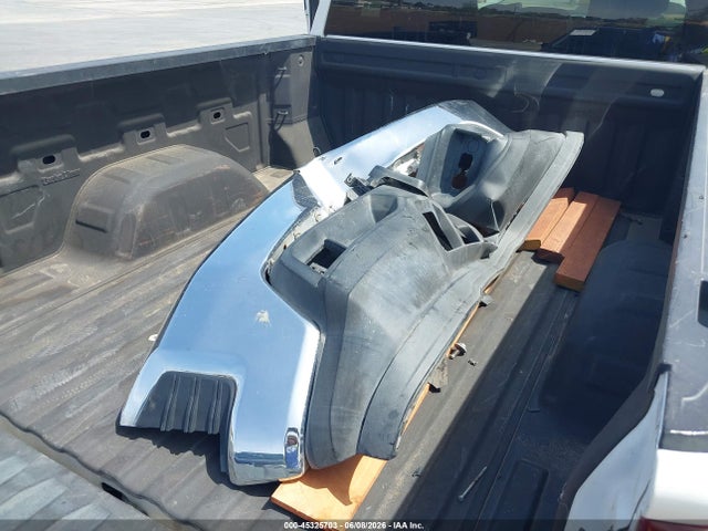 1GCRYDEK2KZ247570 Chevrolet Silverado 1500 Lt