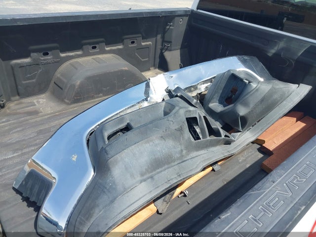 1GCRYDEK2KZ247570 Chevrolet Silverado 1500 Lt