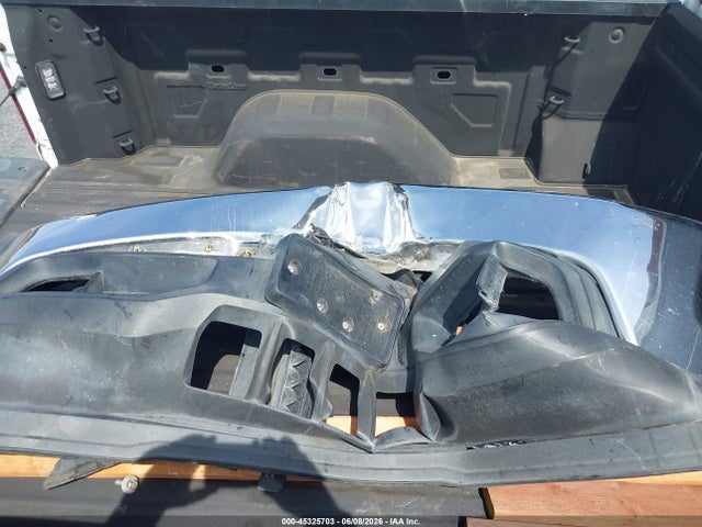 1GCRYDEK2KZ247570 Chevrolet Silverado 1500 Lt