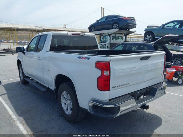 1GCRYDEK2KZ247570 Chevrolet Silverado 1500 Lt