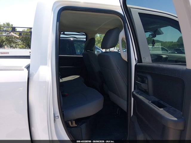 45325780 :رقم المزاد ، 1C6RR6FG9JS303599 vin ، 2018 Ram 1500 Tradesman  4x2 6'4 Box مزاد بيع