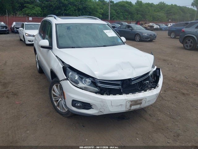Продажа на аукционе авто 2012 Volkswagen Tiguan Se, vin: WVGBV7AX0CW596139, номер лота: 45325781