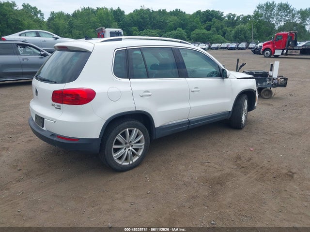 45325781 :رقم المزاد ، WVGBV7AX0CW596139 vin ، 2012 Volkswagen Tiguan Se مزاد بيع