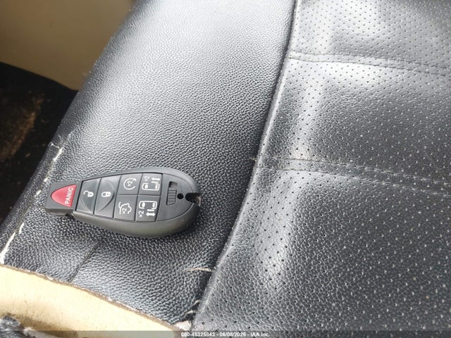 45325843 :رقم المزاد ، 2C4RC1CG2DR588766 vin ، 2013 Chrysler Town & Country Touring-l مزاد بيع