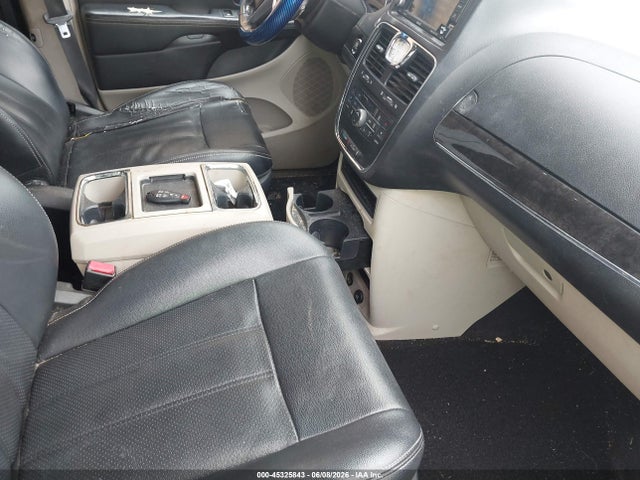 45325843 :رقم المزاد ، 2C4RC1CG2DR588766 vin ، 2013 Chrysler Town & Country Touring-l مزاد بيع