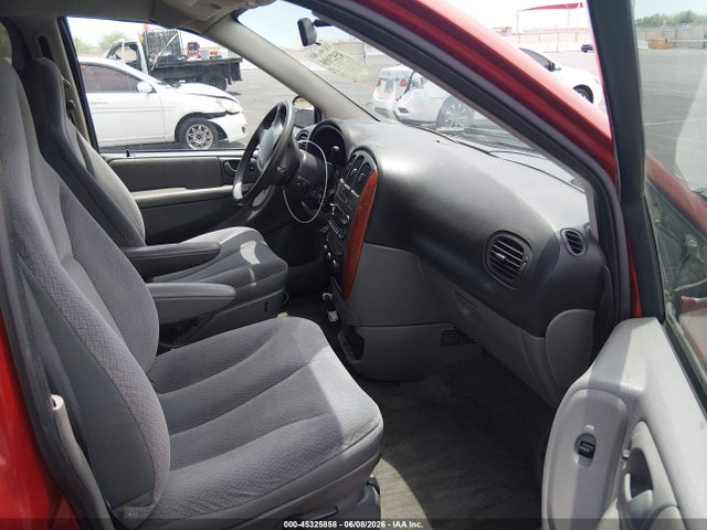 45325858 :رقم المزاد ، 1C4GP45R35B282560 vin ، 2005 Chrysler Town & Country مزاد بيع