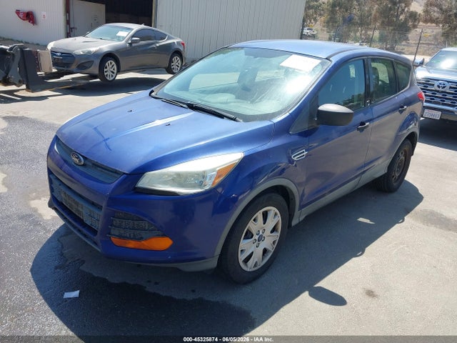 Ford ESCAPE S 2014 1FMCU0F7XEUE00777 Image 2