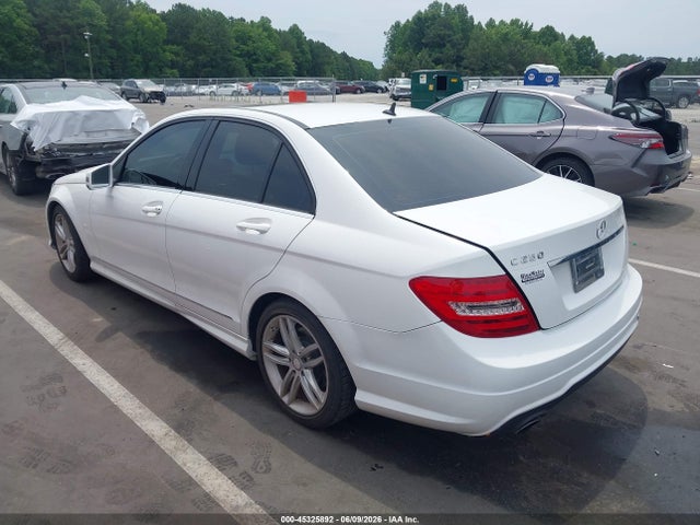 Auction sale of the 2014 Mercedes-benz C 250 Sport, vin: WDDGF4HB7EG226812, lot number: 45325892