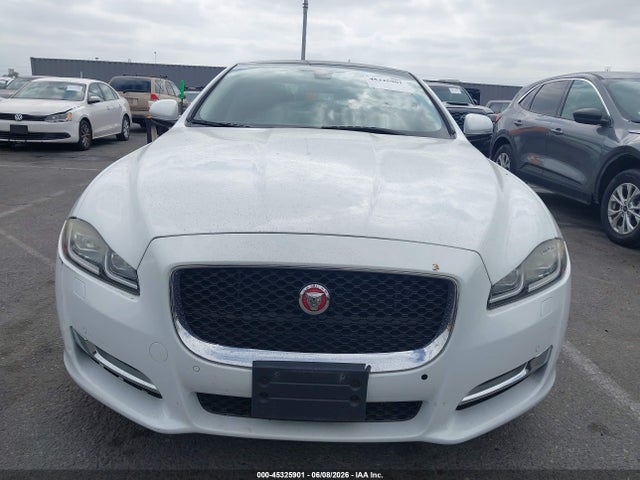 SAJWA1C73H8W12309 Jaguar Xj R-sport