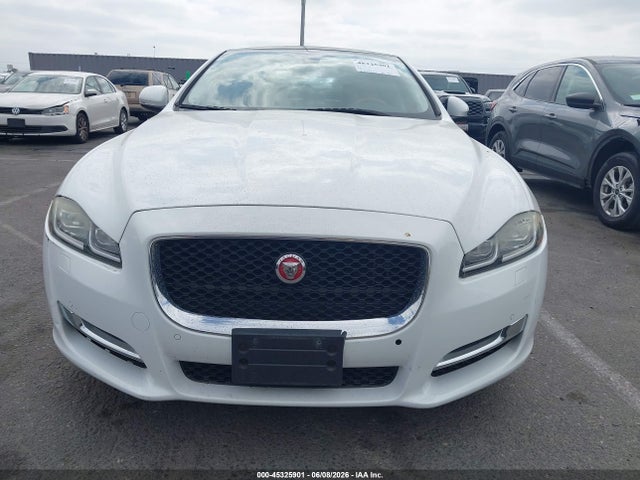 SAJWA1C73H8W12309 Jaguar Xj R-sport
