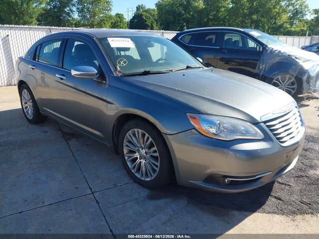 Auction sale of the 2013 Chrysler 200 Limited, vin: 1C3CCBCG4DN520918, lot number: 45325924