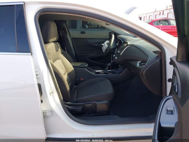 1G1ZC5ST0KF208097 Chevrolet Malibu 1fl