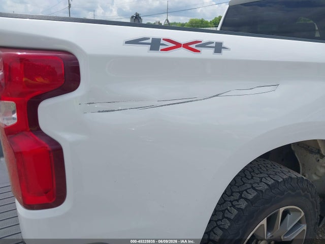 1GCUYEET8MZ338340 Chevrolet Silverado 1500 Rst