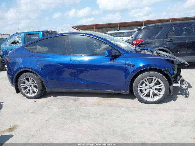 Продажа на аукционе авто 2023 Tesla Model Y Awd/long Range Dual Motor All-wheel Drive, vin: 7SAYGAEE3PF968570, номер лота: 45325943