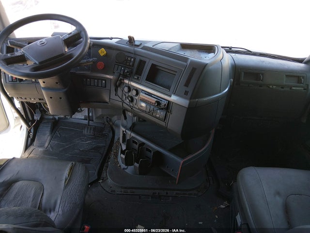 45325951 :رقم المزاد ، 4V4NC9EH3KN217410 vin ، 2019 Volvo Vnl مزاد بيع