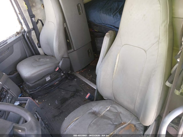45325951 :رقم المزاد ، 4V4NC9EH3KN217410 vin ، 2019 Volvo Vnl مزاد بيع