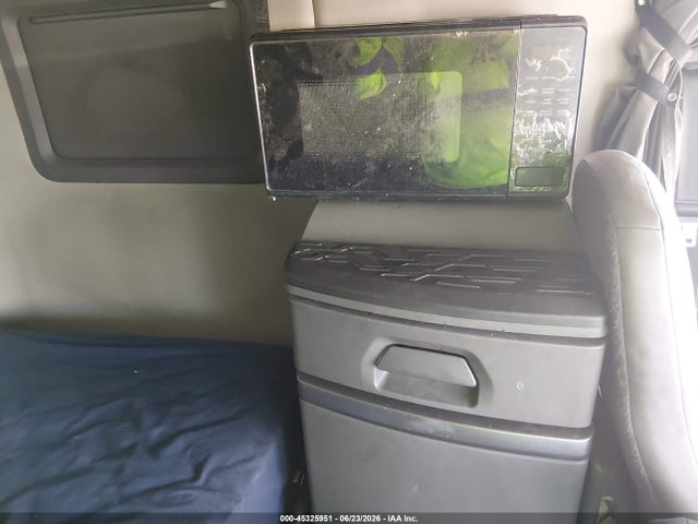45325951 :رقم المزاد ، 4V4NC9EH3KN217410 vin ، 2019 Volvo Vnl مزاد بيع