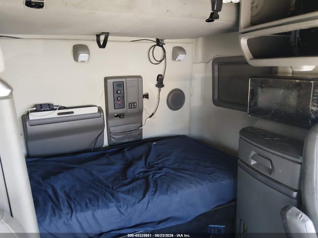 45325951 :رقم المزاد ، 4V4NC9EH3KN217410 vin ، 2019 Volvo Vnl مزاد بيع