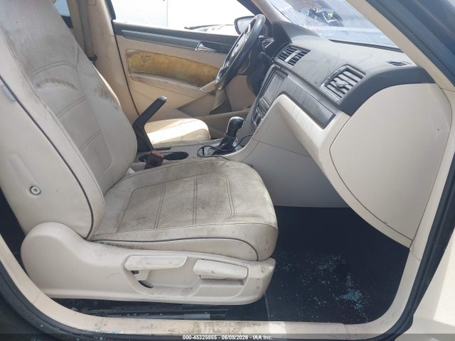 Aukcja sprzedaży 2017 Volkswagen Passat 1.8t R-line, vin: 1VWDT7A37HC046166, numer aukcji: 45325985